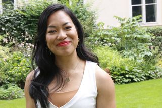 Do Ulice míří nová postava. Ta vleze fakt všude, brblají mnozí diváci