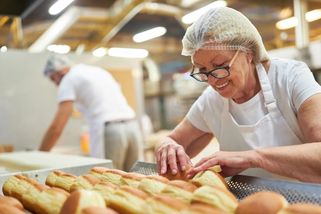 Dosud nevídané přilepšení důchodcům má začít už v příštím roce. Získat mohou výrazně více peněz, než dřív - Echo24.cz