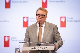 Ministerstvo hájí věkovou valorizaci důchodů. Týká se jen malé skupiny seniorů