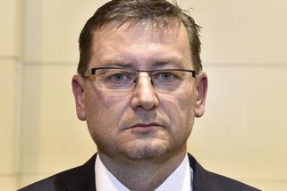 „Nezvěstný“ primátor Wolf ze sázkařské kauzy se po dvou dnech ozval: Jakákoliv obvinění odmítl