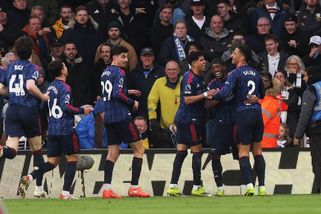 Arsenal rozdrtil Leeds a upevnil si první místo v lize - Sport.cz