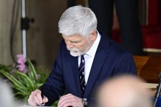 Pavel nižší růst důchodů podepíše. Až to Ústavní soud shodí, z té paseky se pobavíme, říká komentátor