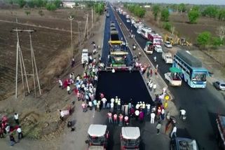 V Indii vyasfaltovali 75 kilometrů dálnice za 5 dní - Novinky