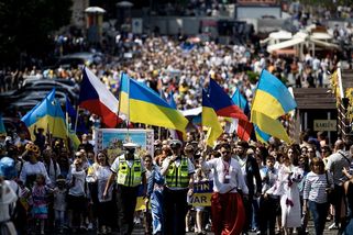 Ukrajinu musíme stále aktivně podporovat, bojuje i za nás - Médium.cz