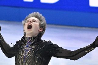 Dokázal to potřetí. Americký krasobruslař Ilia Malinin se stal v Praze mistrem světa