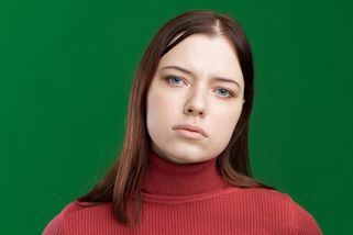 Anna (33): Můj bratr se chová hrozně povýšeně. Po deseti letech života v Anglii zapomněl, že pochází z malé vesnice – Lifee.cz