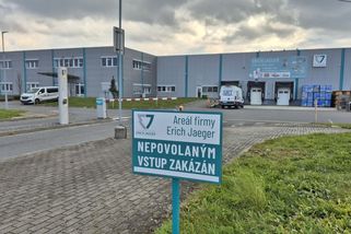 Tschüss! Německá firma zvažuje odchod z Česka, v Kopřivnici propouští polovinu zaměstnanců a prodává areál fabriky - Novinky