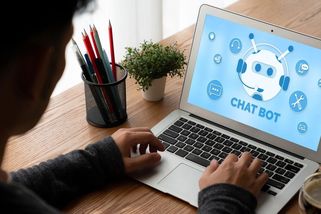 Duch ve stroji. Proč je dobré prosit umělou inteligenci a děkovat jí - Novinky