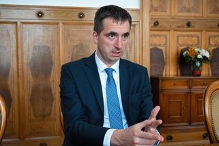 Ministerstvo průmyslu a obchodu prověří, zda se české firmy podílejí na výrobě ruských zbraní - Novinky