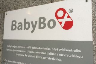 Do babyboxu v Mostě někdo odložil dva týdny starou holčičku, dostala jméno Bára - Novinky