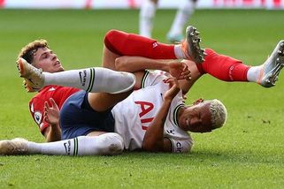 Neúcta k soupeři? Hráč Premier League za to tvrdě zaplatil - Sport.cz