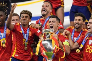 Nudný svátek fotbalu? Vzpomínat se bude na hocha, co trumfl Pelého - Seznam Zprávy