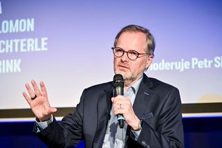 Česko je světová špička v dopravě i obraně, chlubí se Fiala. Lidé ani odborníci nechápou