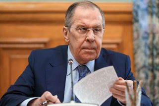 Rusko chce jednat o příměří. Někdo nás do toho zatáhl, otáčí Lavrov - Novinky