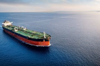 Začíná krutý boj o ropu. Tři tankery směřující do Evropy byly přeplaceny a zamířily k Africe - Echo24.cz