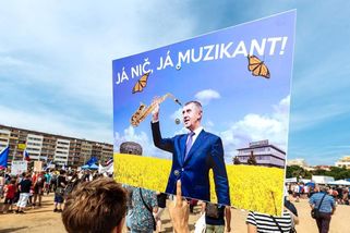 Kdo nedemonstruje, není Čech. Kde Milion chvilek slavil úspěchy, jiní zažili debakl