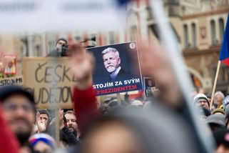 FOTO: Demonstrace na podporu prezidenta Pavla - Novinky