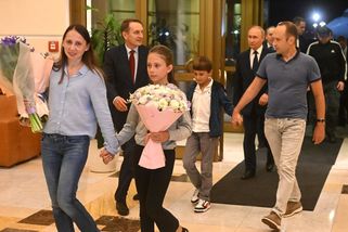 „Sofia plakala.“ Propuštění špioni popsali, jak dětem řekli, že jsou Rusové - Seznam Zprávy