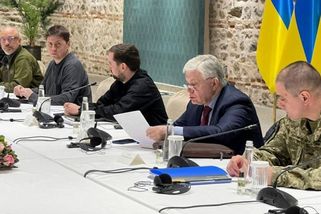 Posun v jednání. Rusko omezí útoky na Kyjev - Novinky