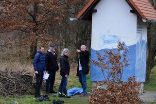 Znetvořené tělo bezdomovce v Plzni. Důkazy pro vraždu jsou chabé, smetl soud obžalobu - Novinky