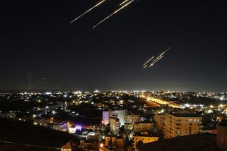 Izraelské letectvo opět zaútočilo na Teherán, Írán vyslal další rakety - Novinky