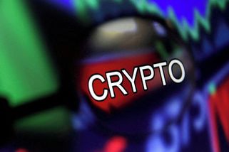 Senior z Olomouce chtěl výhodně investovat do kryptoměn. Podfukářům poslal miliony