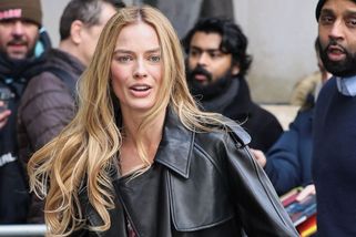 Prosím, jen to ne! Nejkrásnější žena světa Margot Robbie ukázala křivky, ale vyděsila lidi svým modelem - Super.cz