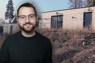 Místo stanů obytné kontejnery. Město vedené poslancem stavělo načerno - Seznam Zprávy