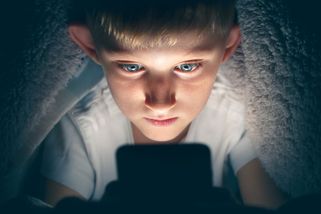 Varující data z českých rodin: Polovina dětí se od kolébky dívá do telefonu - Seznam Zprávy