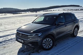 Kupujte, nebude! Poslední šestiválcový mohykán od VW nabízí skvělé svezení a stojí méně, než byste čekali - Garáž.cz