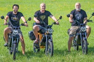 Nejsem babetta! Český stroj oživuje zašlou slávu mopedů - Novinky
