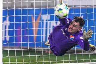 Jedlička vyhrál gólmanský souboj. Při penaltách myslím jen na dceru, přiznal a omlouval se za pořvávání na protihráče - Sport.cz