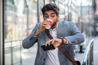 Nedochvilnost není vždycky drzost. Někdy je to nastavení mozku