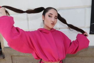 Nepřehnala to trochu? Natálie Grossová se nejspíš inspirovala Barbie a oblékla outfit, ze kterého oči přecházely - Super.cz