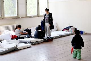 Jak začlenit ukrajinské Romy? Rozdělit do skupin a pozvat na grilovačku - Seznam Zprávy