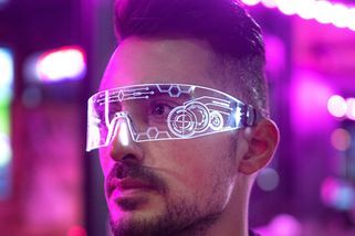 Údajný cestovatel časem z roku 2 236 předpověděl návrat známých osobností, které jsou považovány za mrtvé - WN24.cz - World News 24