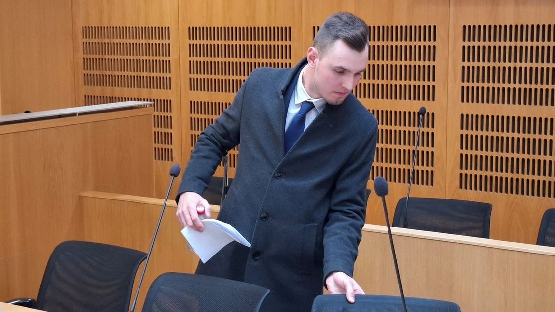 Řidič tramvaje nadával Ukrajincům, musí jim zaplatit desítky tisíc - Seznam Zprávy