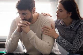 Proč některé ženy přitahují zlomení muži? Špatný výběr partnera o vás říká víc, než si připouštíte - Proženy.cz