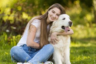 Soused mi řekl, že jsem blázen, když se starám o nemocného psa. Jeho slova mě šokovala - Médium.cz