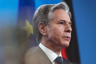 Rusko se nestahuje, vojáky dál posílá k Ukrajině, tvrdí Blinken - Novinky