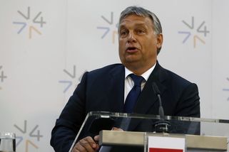 Válka Orbánovi neublížila. Právě naopak - Novinky