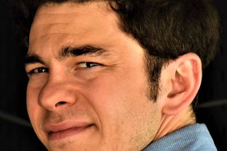 Buldok z Poděbrad: Absolutní nevkus a nepovedená fraška v hlavním vysílacím čase - Médium.cz