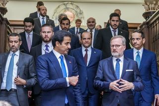 V Kataru hnízdí vedení Hamásu, o plyn z emirátu Češi nadále stojí - Seznam Zprávy