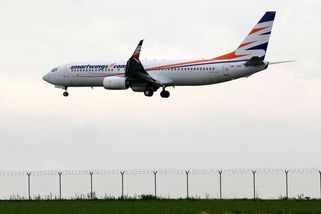 Letadlo mířící pro Čechy do Jordánska se vrátilo prázdné, uvízli na hranici - Novinky