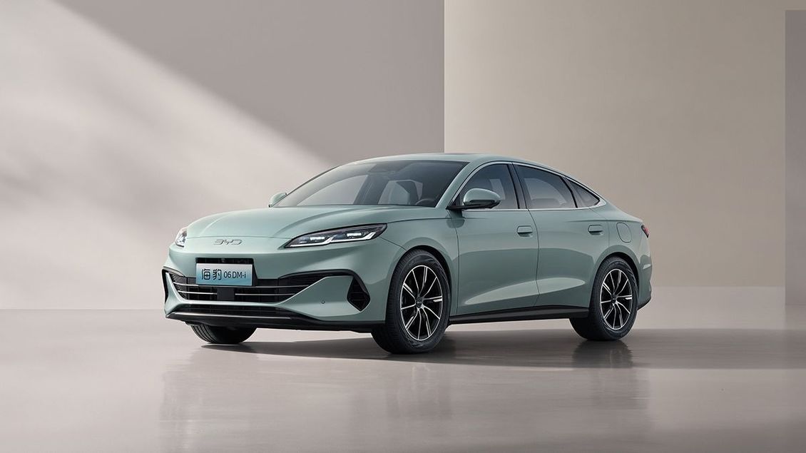 Čína vynaložila biliony, aby vybudovala odvětví elektromobilů - Novinky