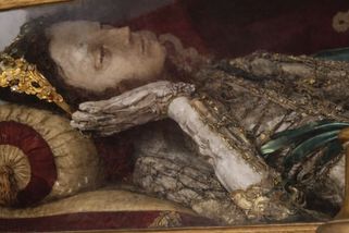 Isu měli za mrtvou, pomoci se nedovolala. Dnes její mumii okukují tisíce návštěvníků v Brně - Médium.cz