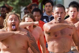 Sestřičky zatančily domorodou haku, schytaly kritiku kvůli kulturní nevhodnosti - Novinky