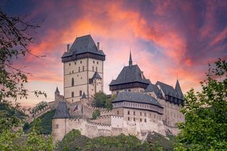 Glosa: Skutečný skanzen jsou naše hodiny dějepisu - Seznam Zprávy