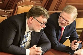 Banky vyplácely lidem vyšší úroky, hájí vláda debakl s windfall tax. Nevyplácely - Novinky