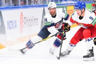 Kvůli angažmá v ruské KHL přišel o zlatou medaili. Český hokejový reprezentant se teď rozhodl jednat